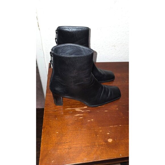 Stuart Weitzman Women's 7.5B Black Leather Square Toe Ankle Boots Chunky Heel - Picture 2 of 9